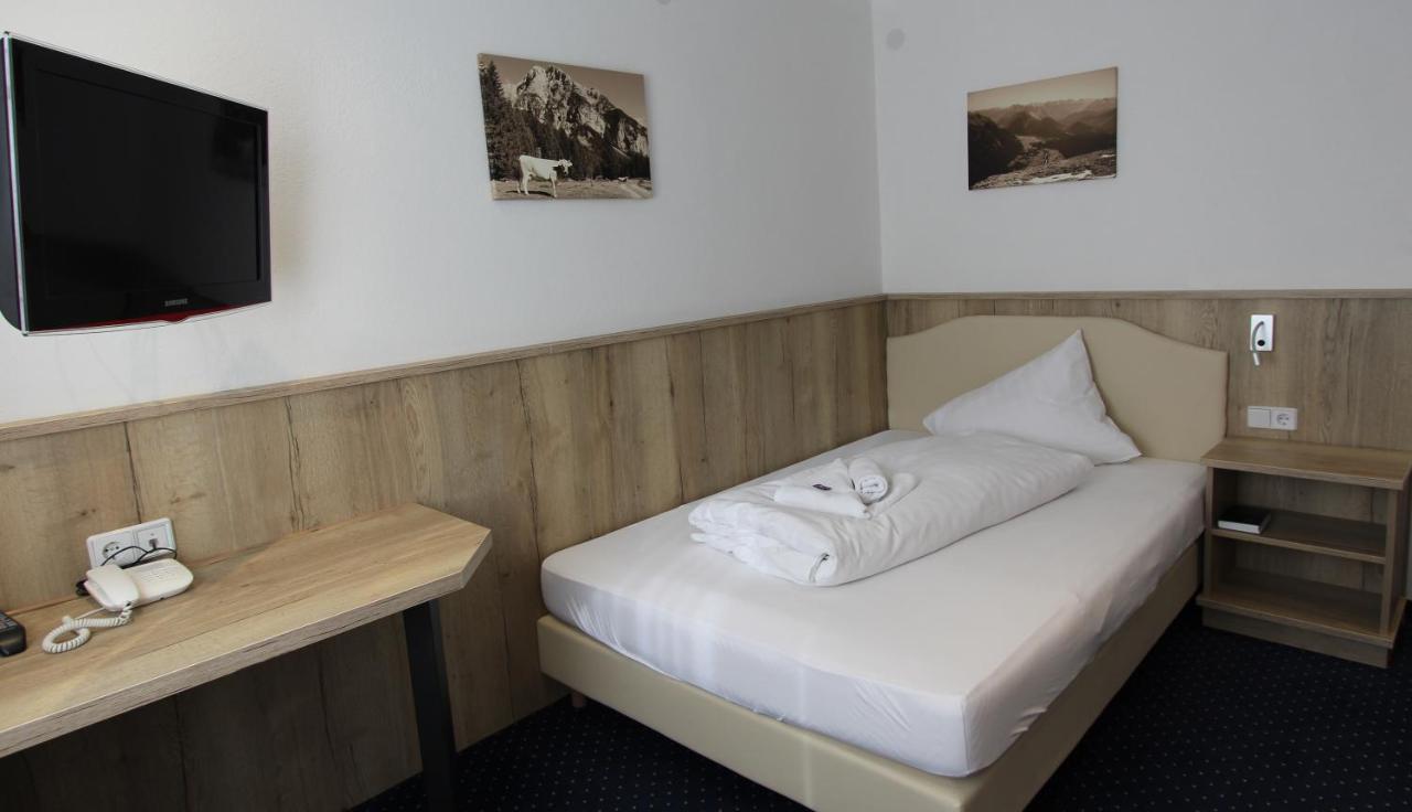 Hotel Tirolerhof Лойташ Екстер'єр фото