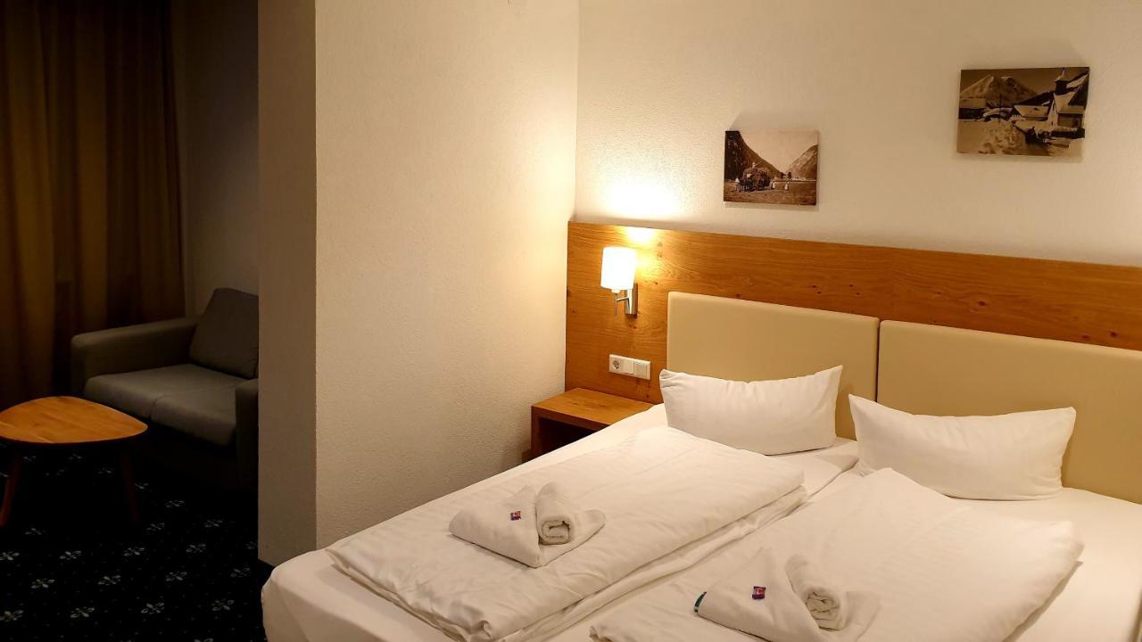 Hotel Tirolerhof Лойташ Екстер'єр фото